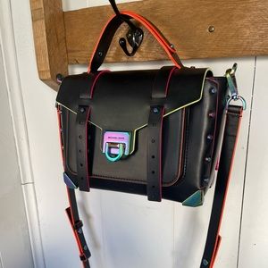 Michael Kors Manhattan Medium School Satchet